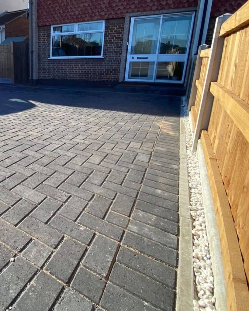 Landscaper and Block Paving Contractor